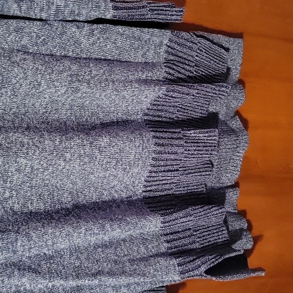 Sweater - Picture 3 of 3